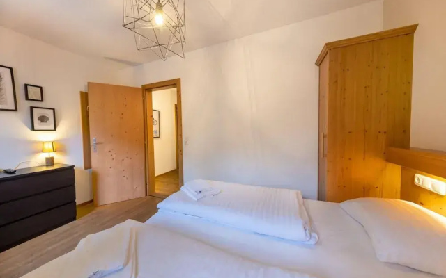 Luxurious Chalet With Sauna in Konigsleiten
