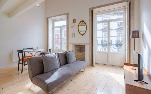 Charming Porto Apartment in Prime Location