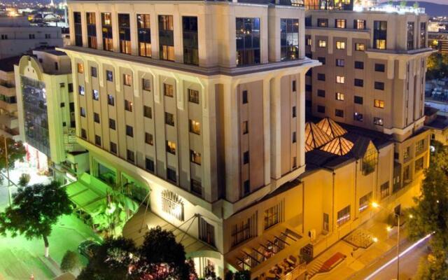 Tugcan Hotel вид на фасад