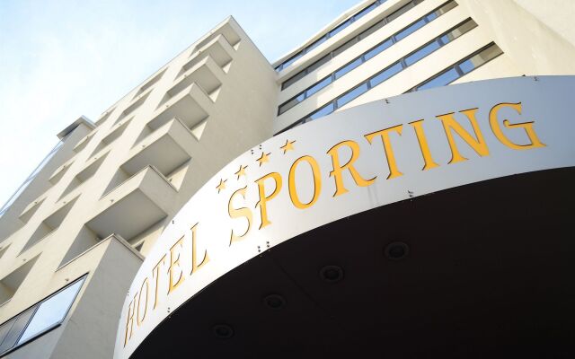 Hotel Sporting вид на фасад