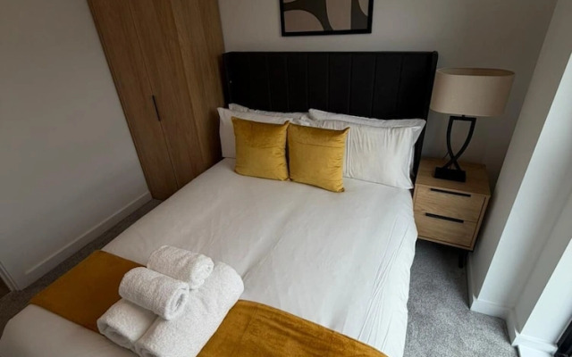 Berkeley Square Apartments