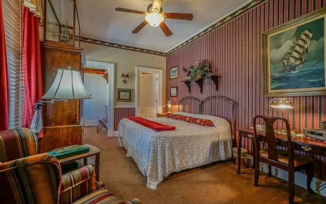Pinehill Inn
