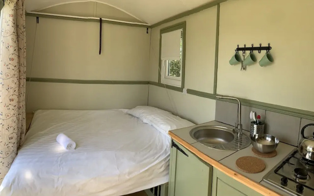 Hillcrest Hut