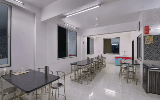 OYO 12961 Neha's Kitchen & Highway Inn