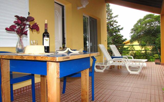 Отель Quinta das Acácias Guest Houses вид на фасад