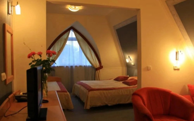 Hotel Négy Évszak Superior