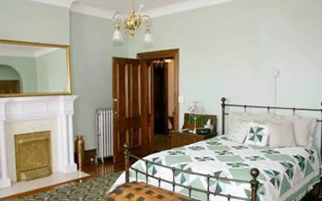 The Carriage House Inn B&B