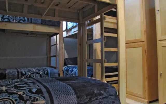 Guest Green - Adults Only - Hostel