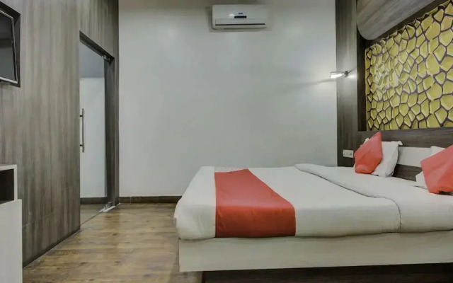 Savoy Hotel By OYO Rooms
