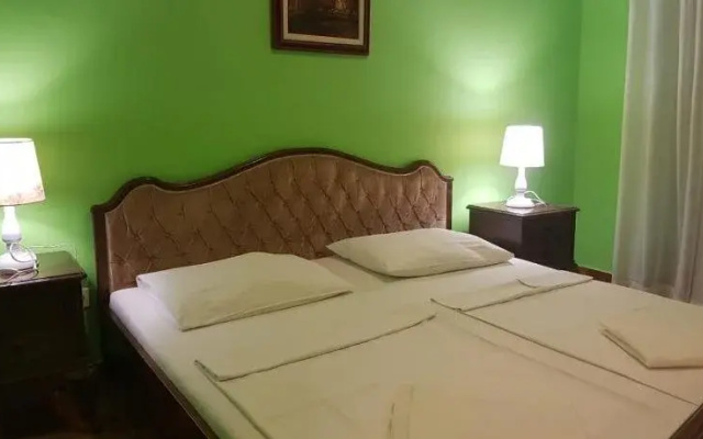 Hotel Velinac