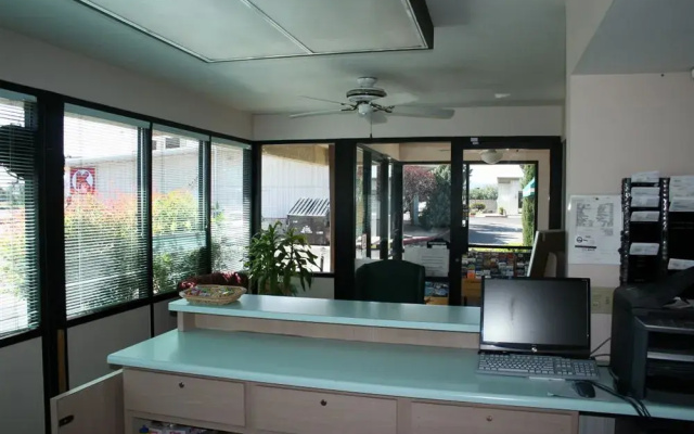 Antelope Hills Inn-Suites