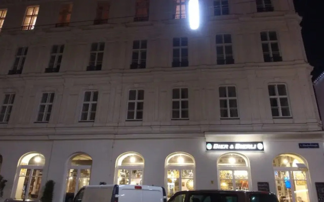 Отель Sweet LIVING Elisabethstraße Австрия, Вена - отзывы, цены и фото номеров - забронировать отель Sweet LIVING Elisabethstraße онлайн вид на фасад