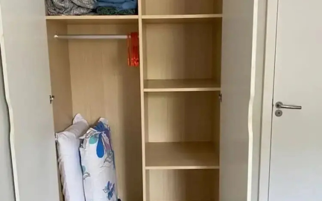 Apto novo e arejado com uma ampla sacada