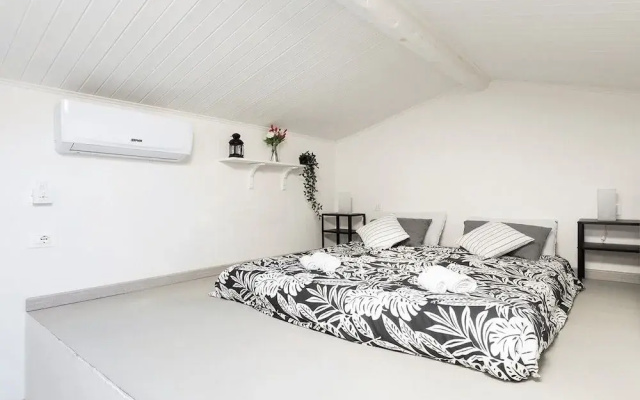 Domys Guest House