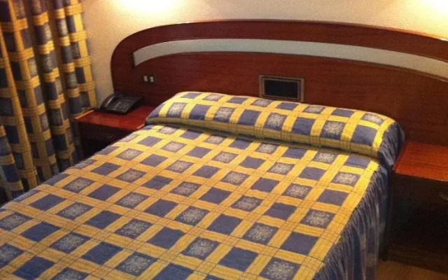 Don Hotel