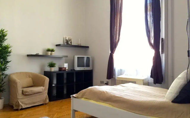 Budget Apartment by Hi5 - Október 6. Street 4.