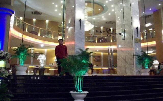 May Hotel вид на фасад