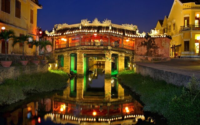 Отель Uptown Hoi An Hotel Вьетнам, Хойан - отзывы, цены и фото номеров - забронировать отель Uptown Hoi An Hotel онлайн вид на фасад