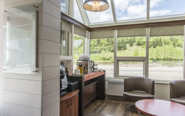 Econo Lodge La Malbaie