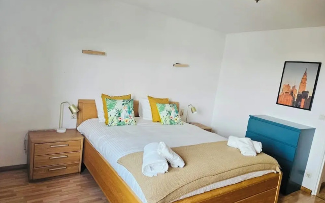 Large 3bedrooms in belair TerraceParking