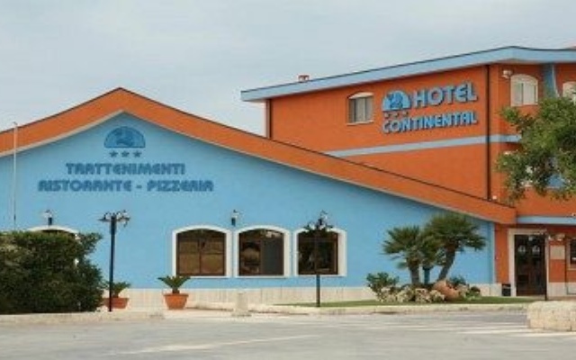 Hotel Continental Поццалло вид на фасад