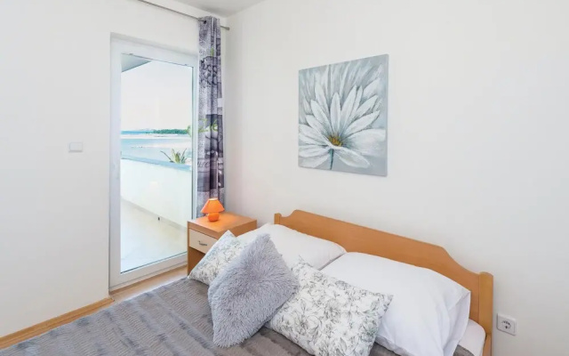 Nice Home in Povljana With Wifi and 1 Bedrooms