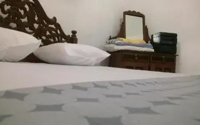 B & B Home Stay