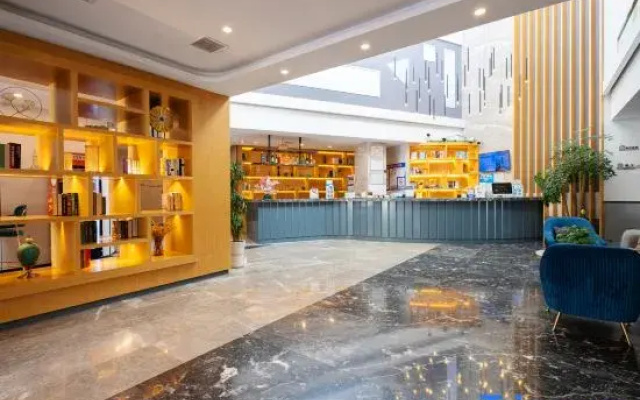 G·Garden Hotel (Nanchang Railway Station Bayi Square)