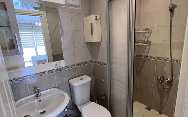 Luxury 2 Bedroom With Pool 300 Meters to the sea