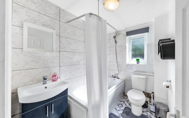 Stunning 1 Bedroom Apartment in Dagenham