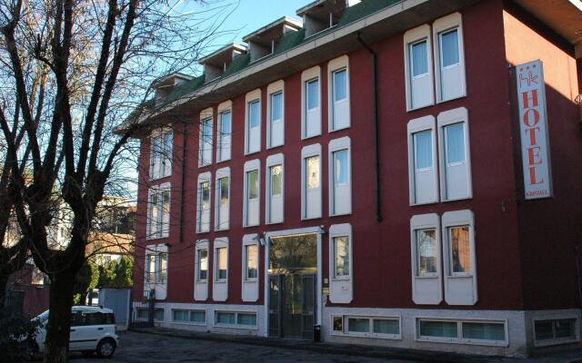 Hotel Kristall вид на фасад