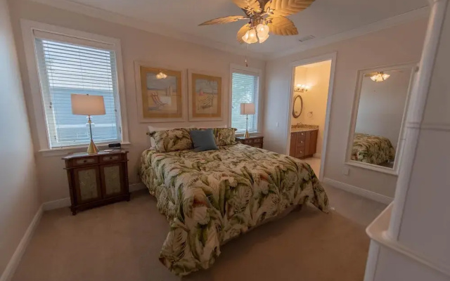 Bayblue Apartment 6