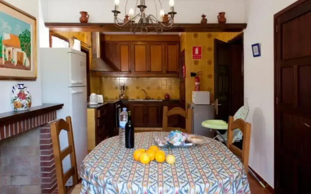 Villa - 4 Bedrooms with Pool and WiFi - 103167