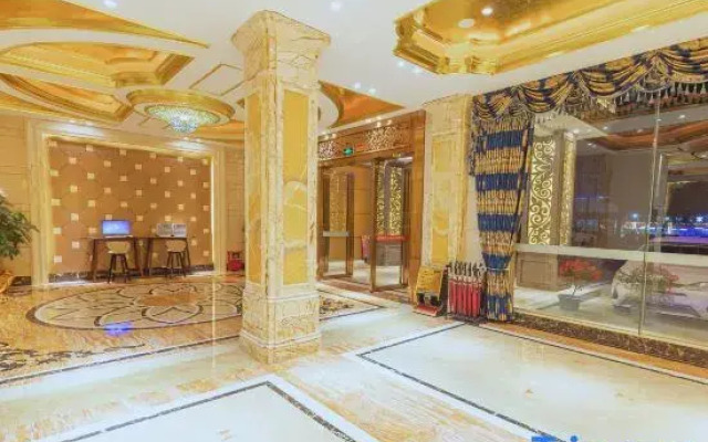 Xinlong Hotel (Qingyuan Changlong Avenue Yinzhan Hot Spring Branch)
