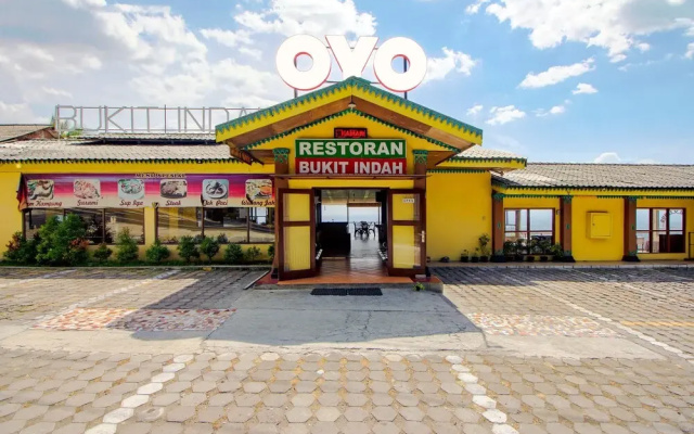 Bukit Indah Hotel & Restaurant by OYO Rooms