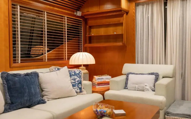 ESSOESS Boat - Five Star - Exclusive use