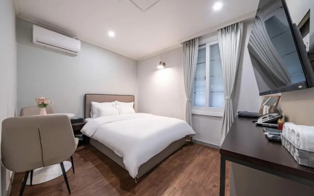Hotel the M