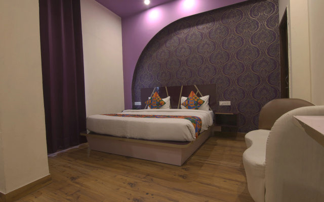 FabHotel Sallow Grand