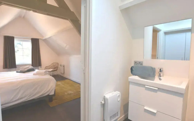 Luxury Villa in Sint-Idesbald with Hot Tub