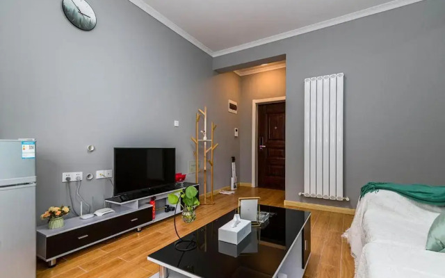 LuoYang LuoLong·DaZhaoGuoJi Square· Locals Apartment 00176120
