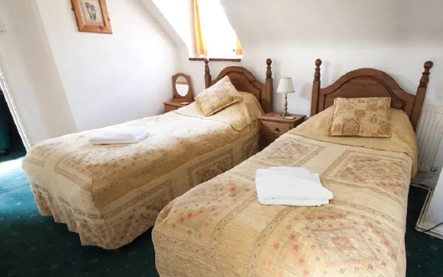The Golden Ball Inn