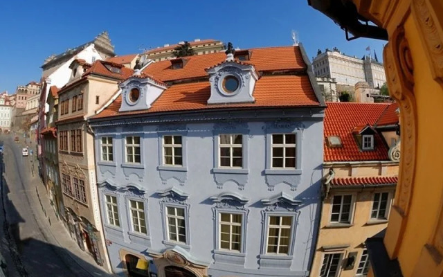 U Zlate Podkovy Apartments