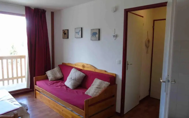 Lou Services Apartment CB24 LSI 001