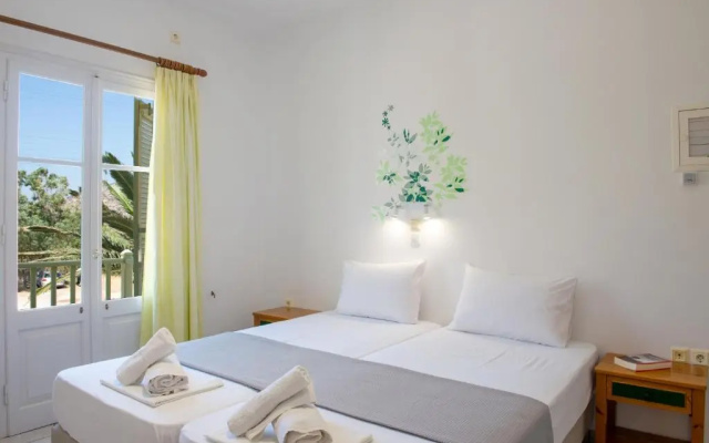 Morpheas Pension Rooms & Apartments