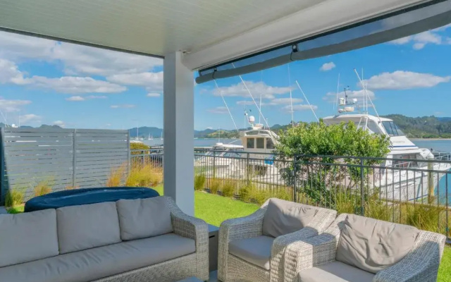 Marina Vista - Tairua Holiday Home