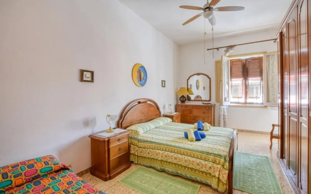 Beautiful Apartment in Stintino With Wifi and 1 Bedrooms