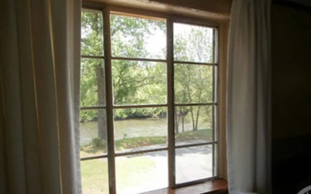 Riverbend Lodging