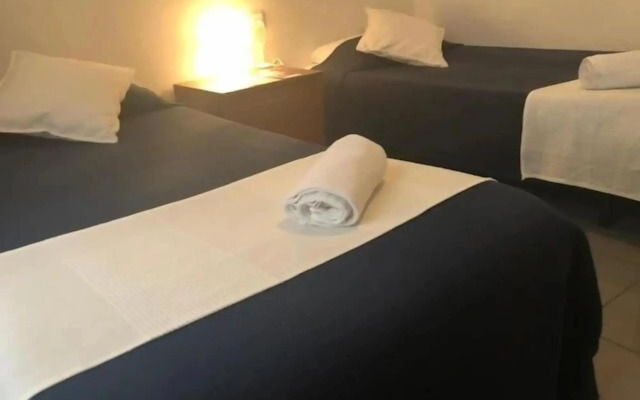 Hostal Parisien-NEW