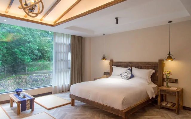 Pu'er Xiangtu Story Manor (Yunnan Simao Industrial Park)
