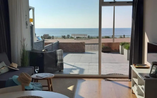 Benny's Beach House 2